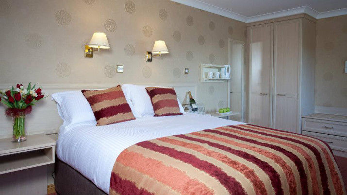Lodge Hotel Колрейн Экстерьер фото